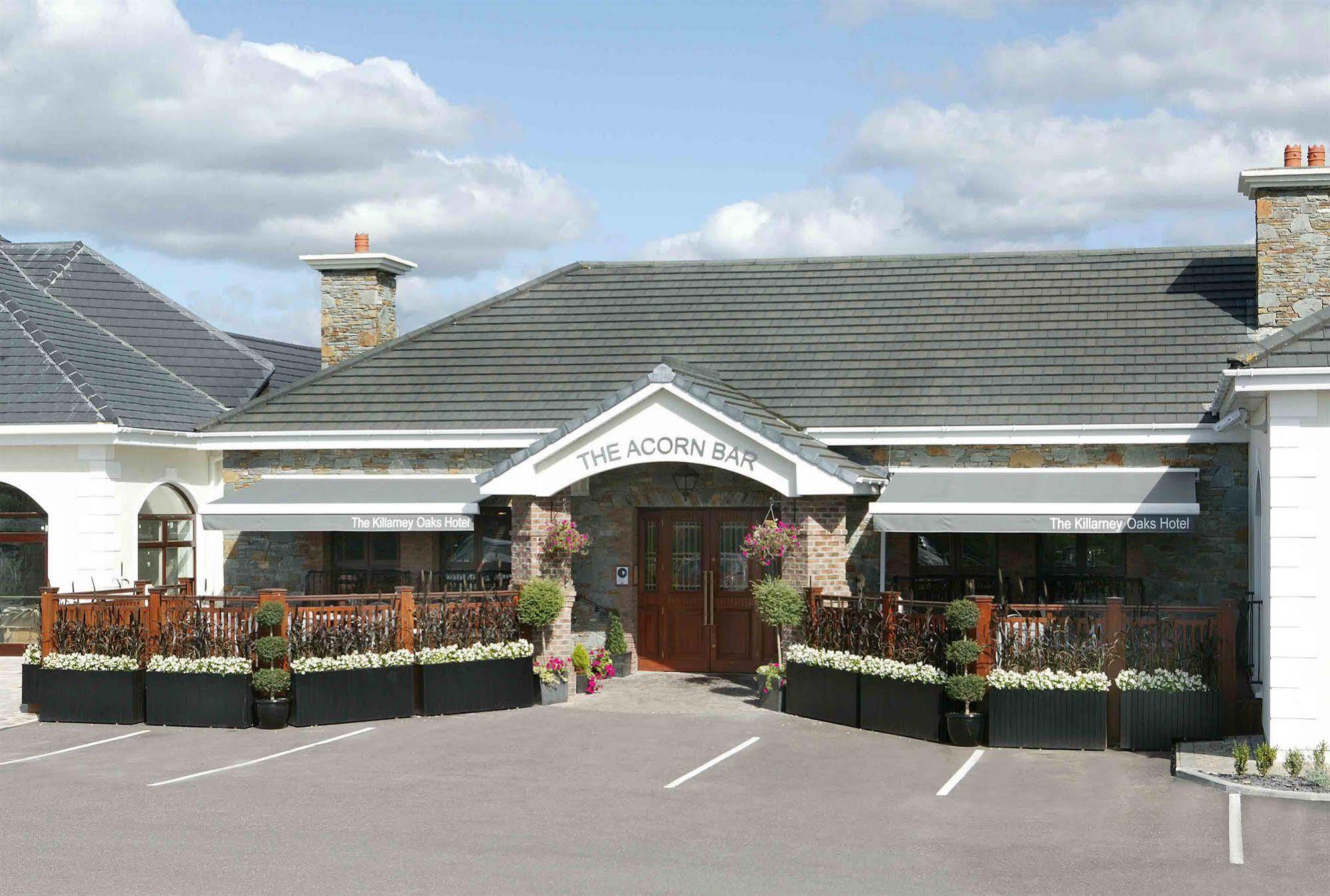 Killarney Oaks Hotel Exterior photo